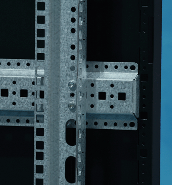 RADA Networks serverkast, patch kast met zichtbaar verzinkt montageprofiel