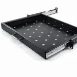 Uitschuifbaar zwart 19-inch legbord met geperforeerd oppervlak en telescopische rails